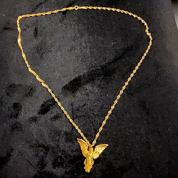 Angel Pendant w/ Singapore Chain